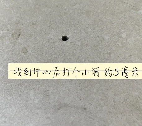 潮州瓷砖空鼓维修公司专业解答在瓷砖铺贴过程中，如果砂料搅拌不均匀，将会带来以下问题